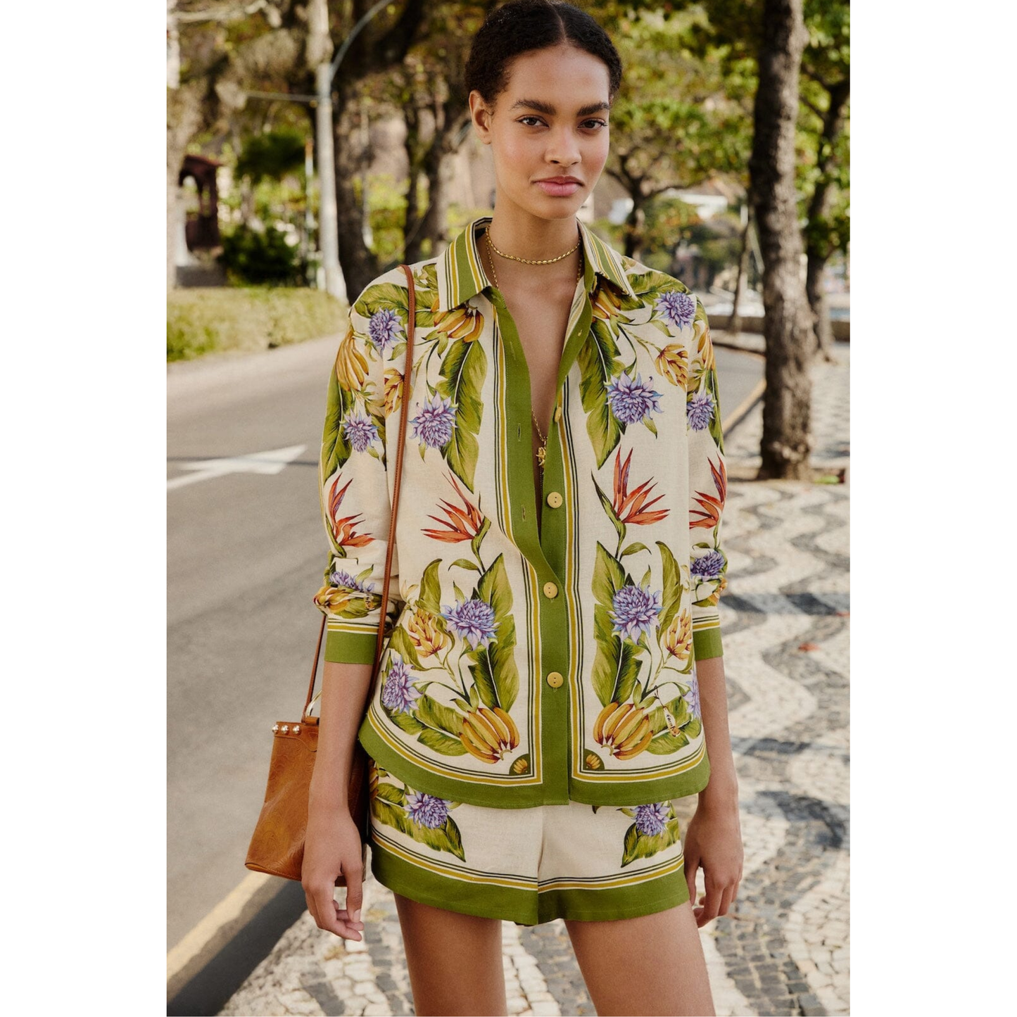 TROPICAL SCARF SAND BUTTONDOWN SHIRT