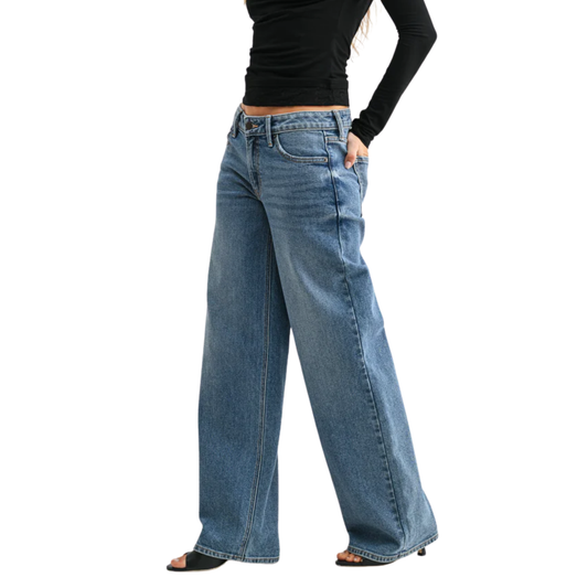 LOW RISE SLOUCHY VINTAGE WASH
