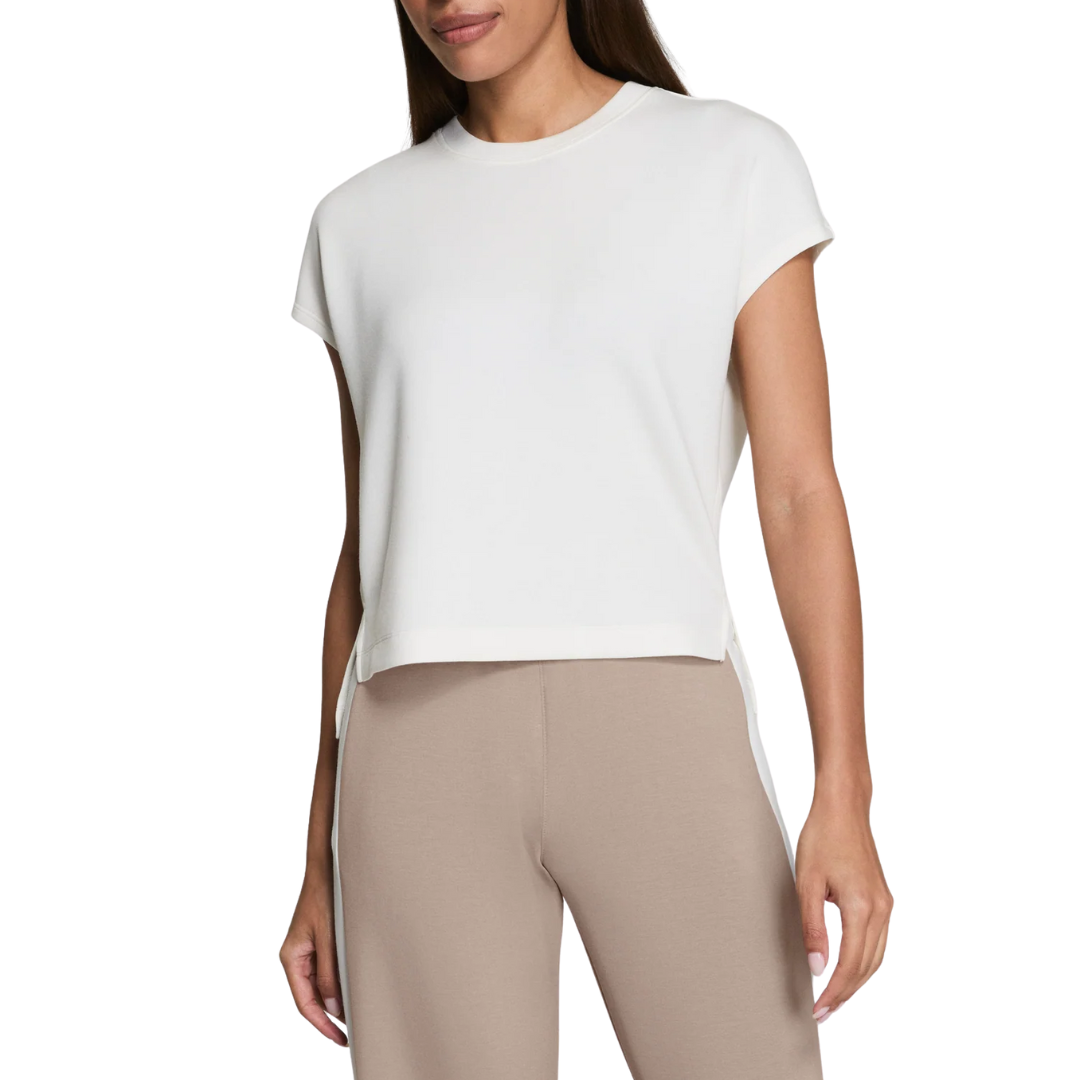 AIRESSENTIALS LIGHT TEE POWDER