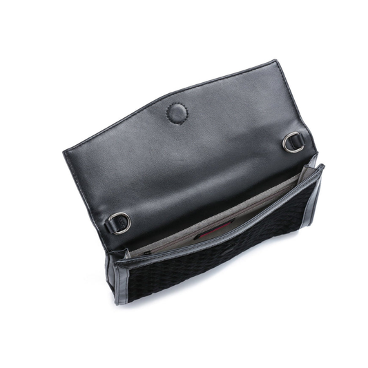 BETH ENVELOPE CLUTCH BLACK