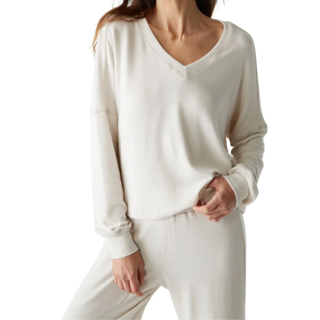 VIC RELAXED VNECK PULLOVER CHALK