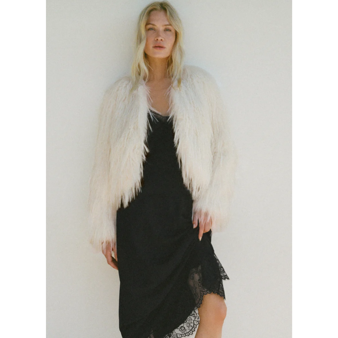 CYNDI FAUX FUR JACKET WARM WHITE