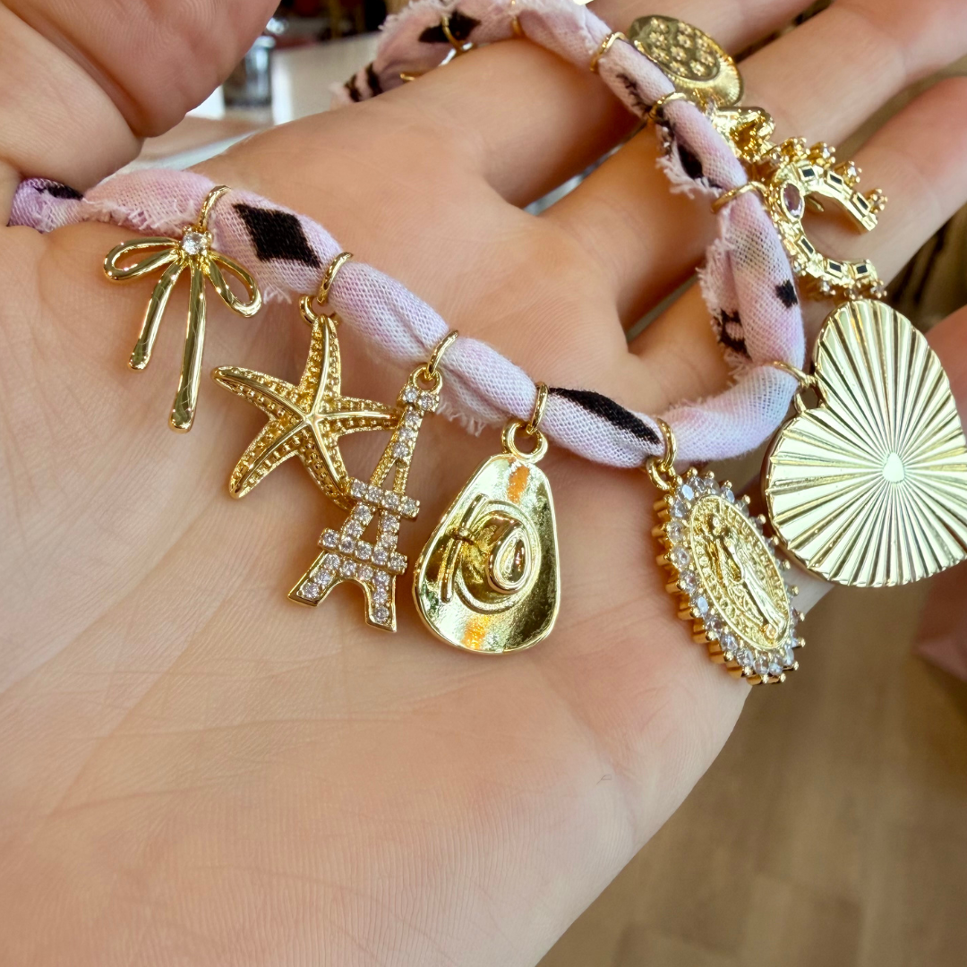 11 CHARM NECKLACE PINK