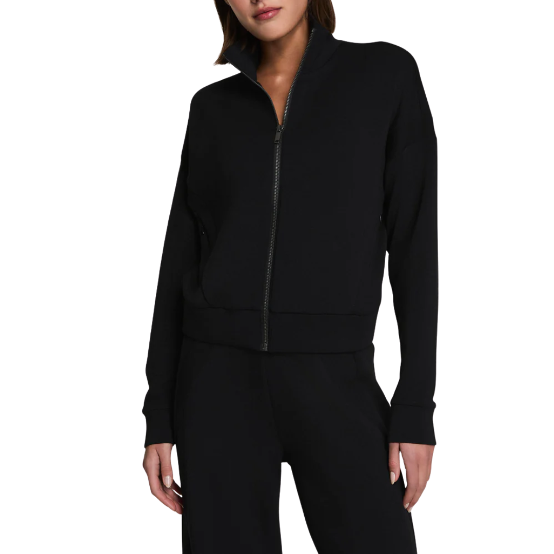AIRESSENTIALS TRACK JACKET VERY BLACK