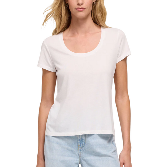 ANYWHERE SCOOP TEE WHITE