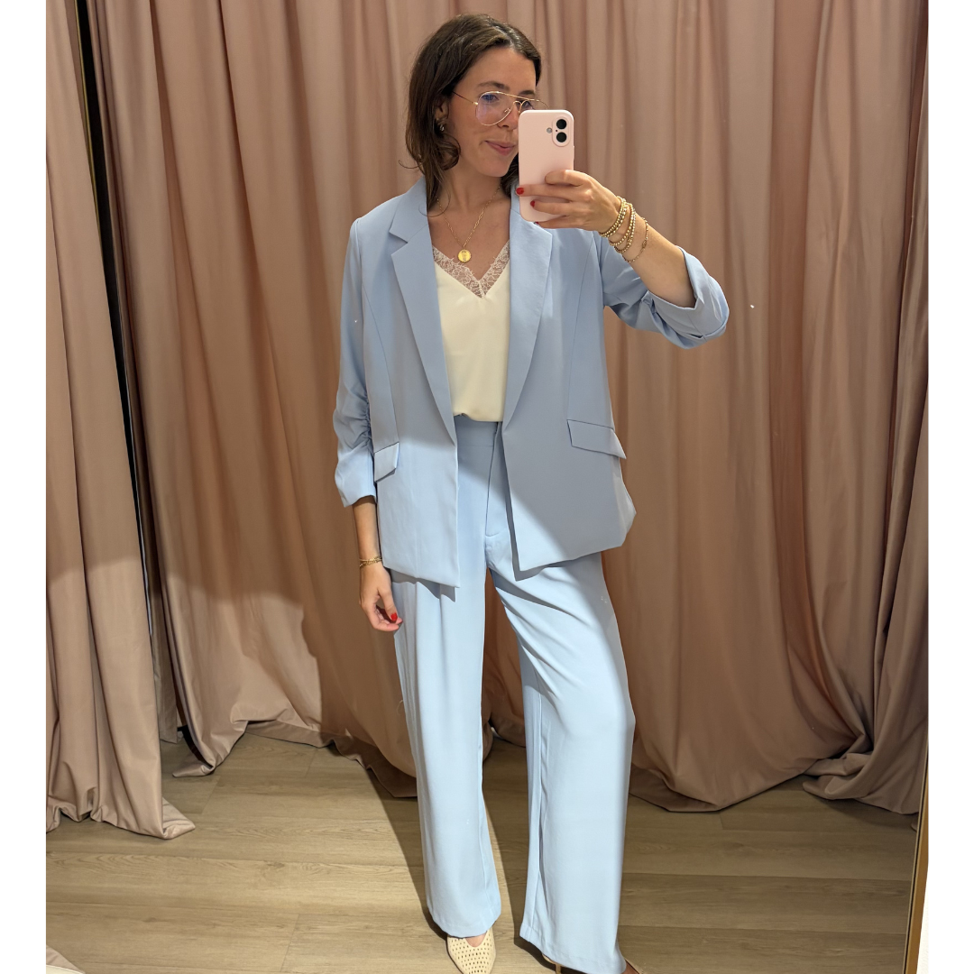 BLUE SHIRRED SLEEVE BLAZER
