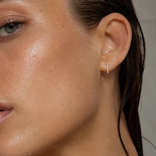 KIKI BAR STUD EARRING