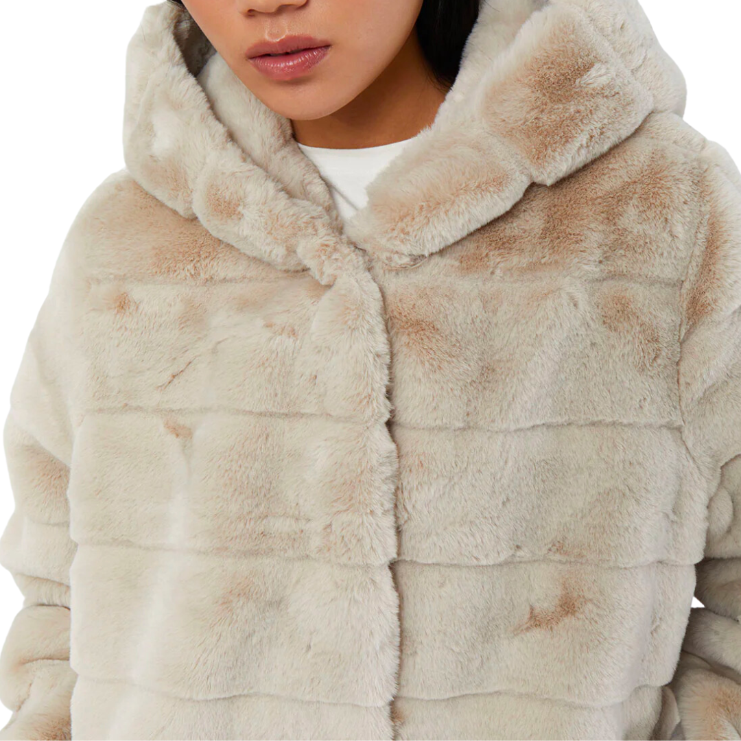 GOLDIE SHORT FAUX FUR JACKET LATTE