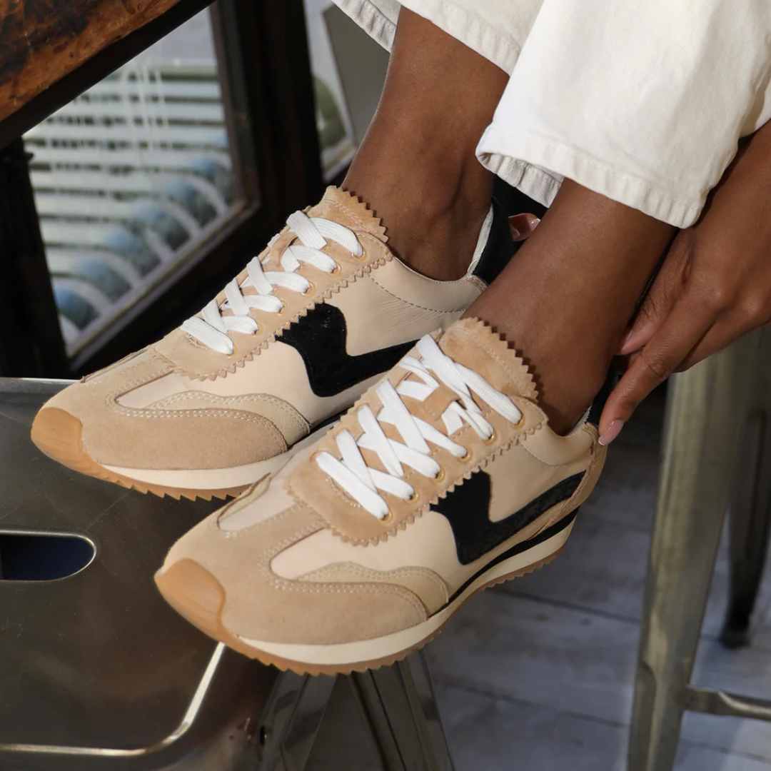 B.NTCD SNEAKER TAN