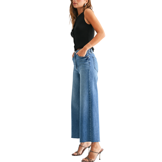 SCISSOR CUT WIDE LEG MEDIUM WASH