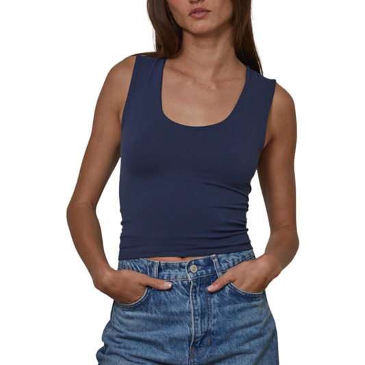 DOUBLE LAYERED SEAMLESS TOP NAVY