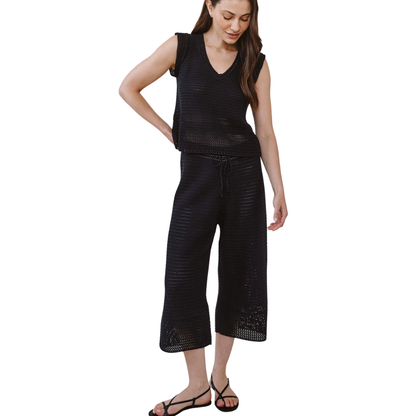 SHORT SLEEVE V NECK CROCHET TOP BLACK
