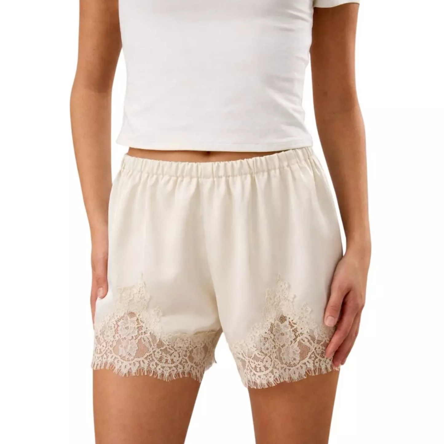 LACE TRIM SHORTS CREAM