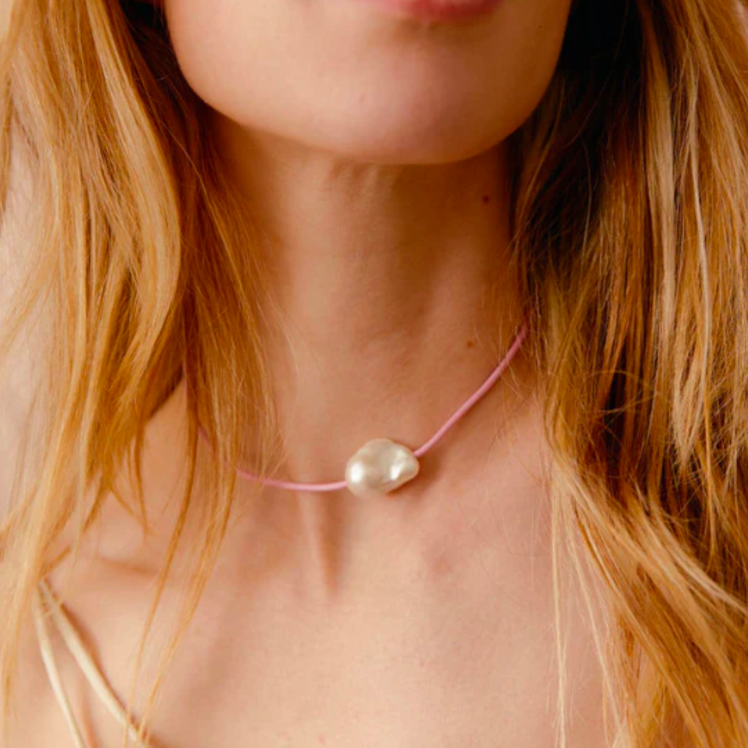 CORDED PEARL NECKLACE PINK