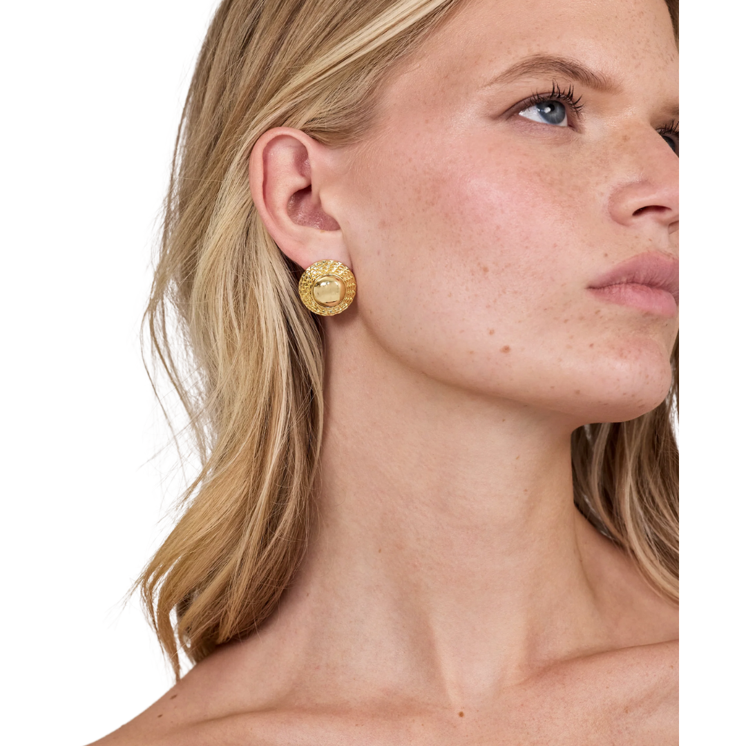 BUTTON EARRING