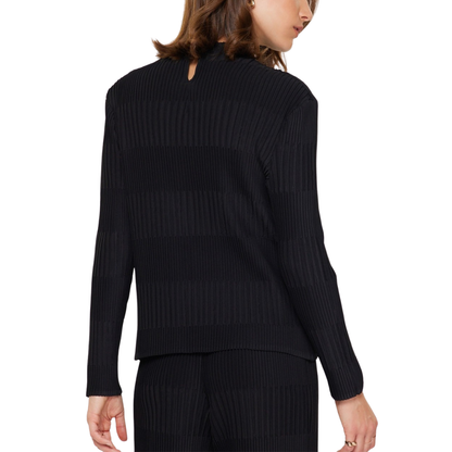 MOCK NECK PLEATED TOP BLACK