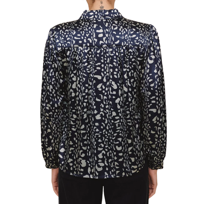 LONG SLEEVE SHIRRED SHOULDER BUTTONDOWN ARCTIC