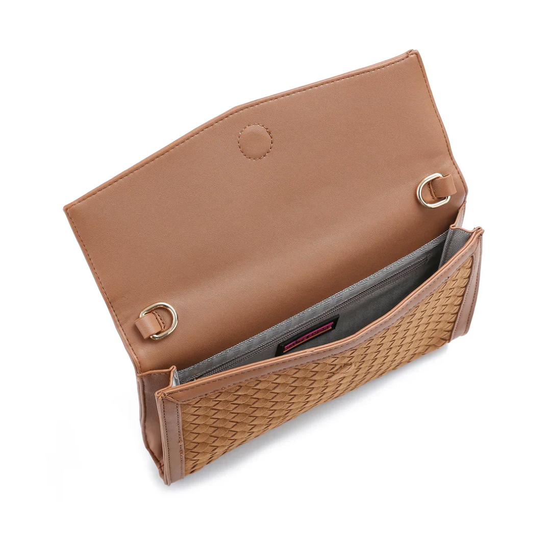BETH ENVELOPE CLUTCH SADDLE