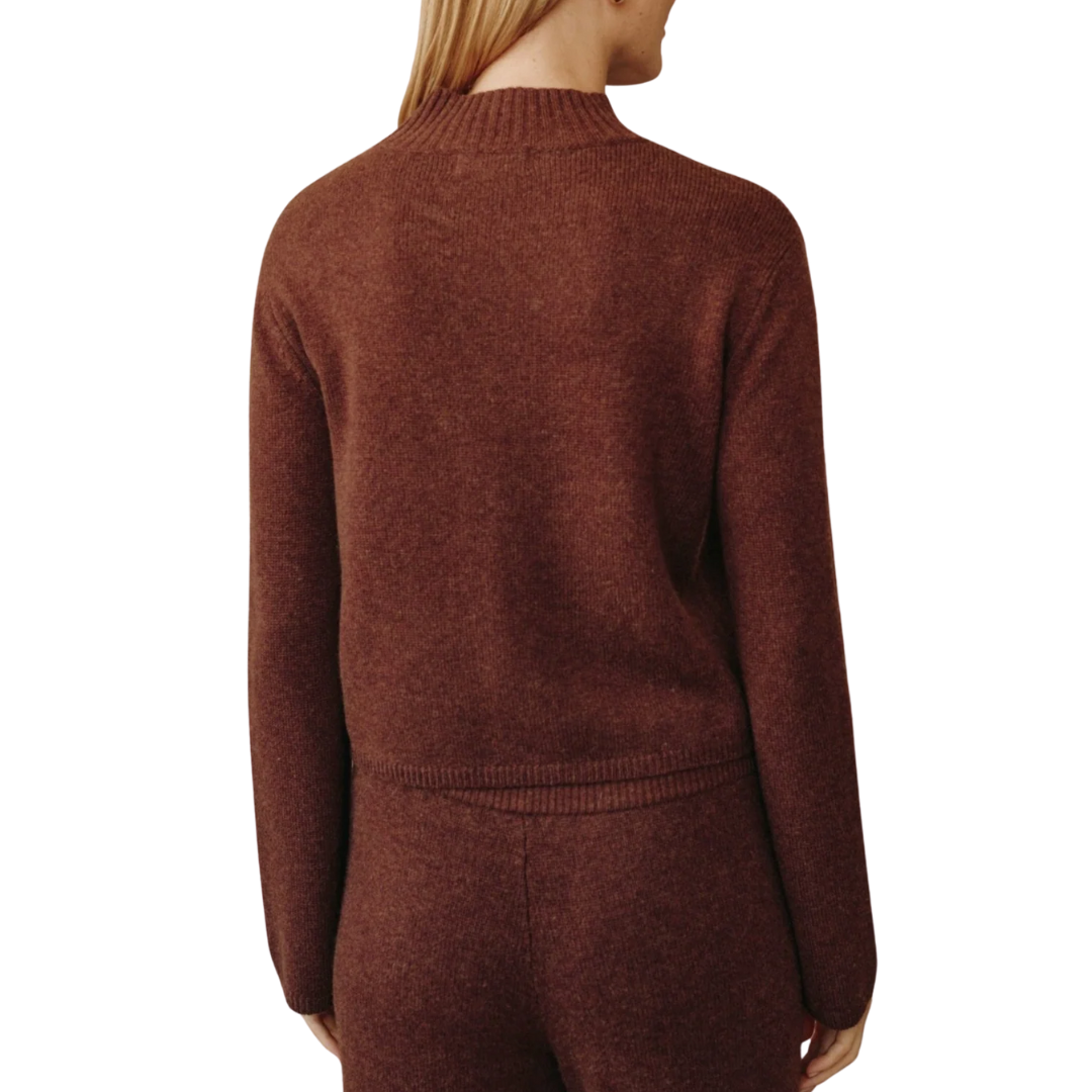 MODERN NECK SWEATER RED OAK