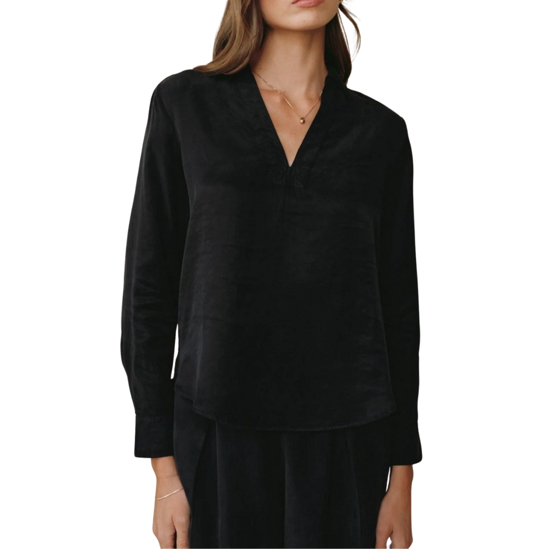 CLEAN FRONT PULLOVER BLACK