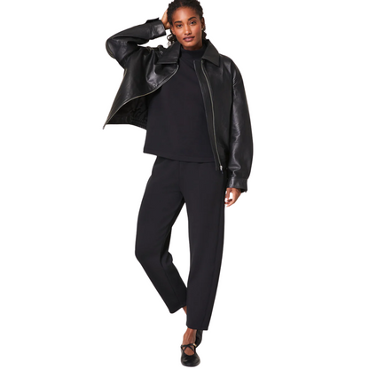 AIRESSENTIALS BARREL LEG PANT VERY BLACK