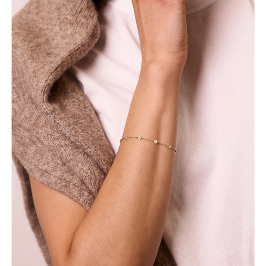 STRAND BRACELET