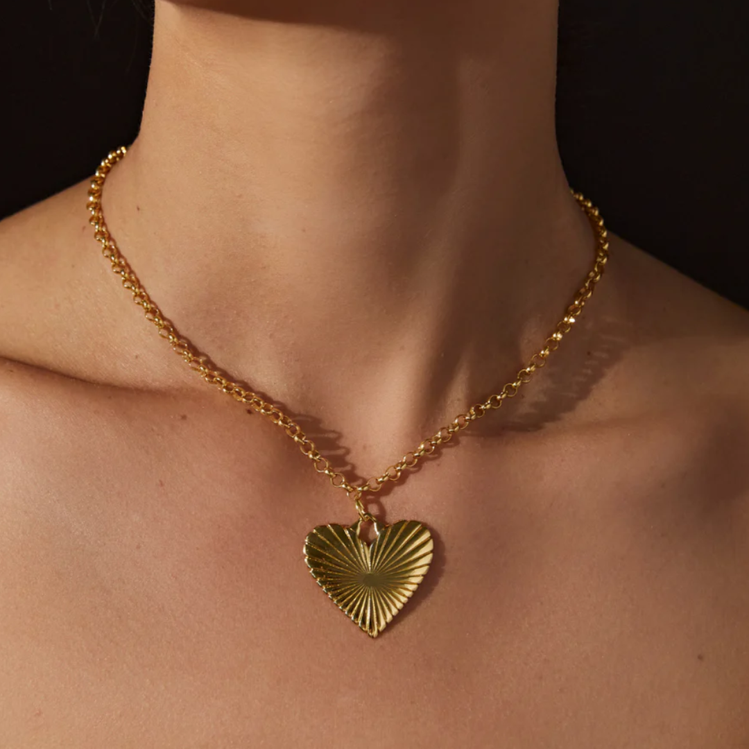 RIBBED HEART NECKLACE 18"