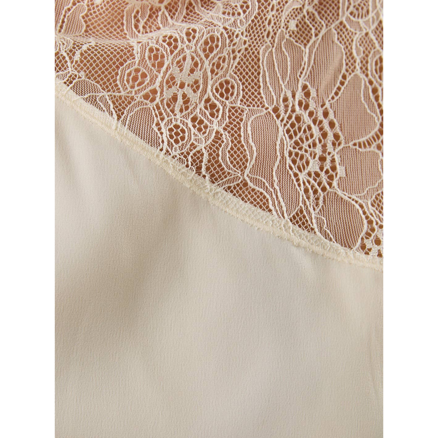 LACE SLEEVELESS TOP CREAM