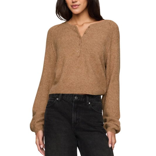 WESTMONT HENLEY SWEATER GOLDEN CARAMEL