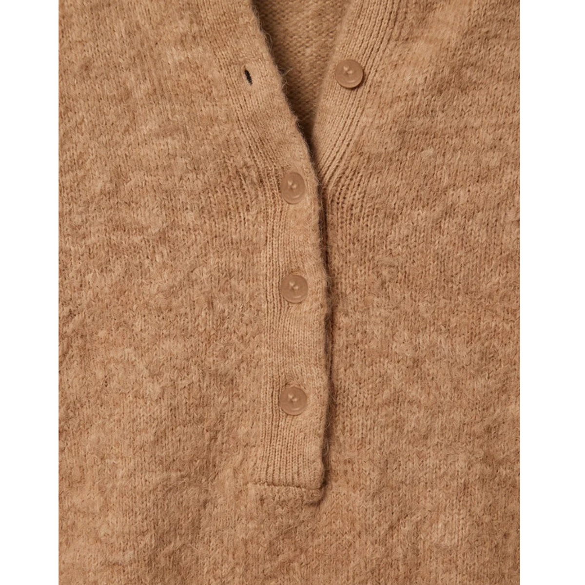 WESTMONT HENLEY SWEATER GOLDEN CARAMEL